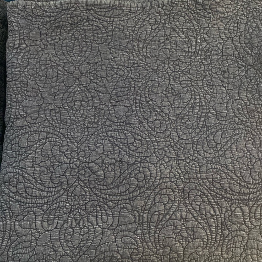 Threshold Navy Quilt (full/queen)